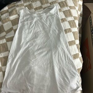 white nike tank top